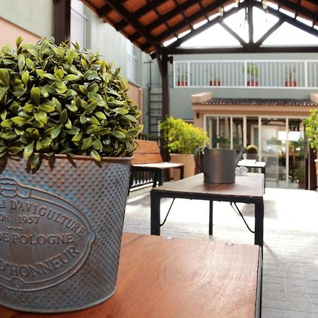 Hotel Leoncia Колония дел Сакременто Екстериор снимка