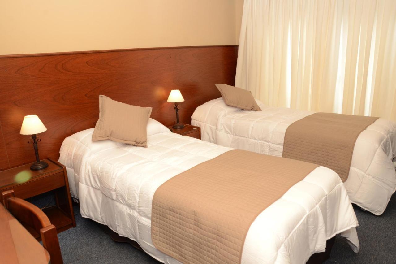Hotel Leoncia Колония дел Сакременто Екстериор снимка