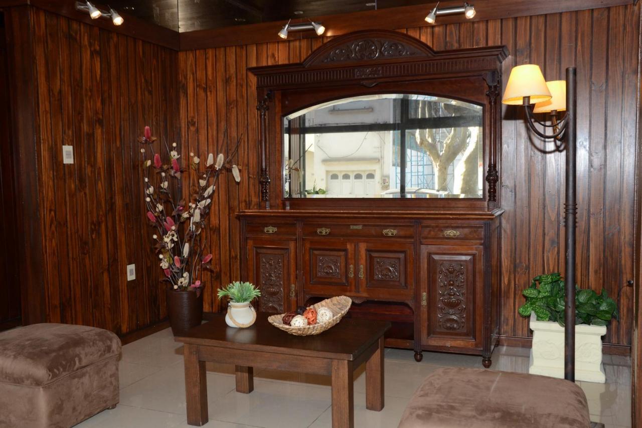 Hotel Leoncia Колония дел Сакременто Екстериор снимка