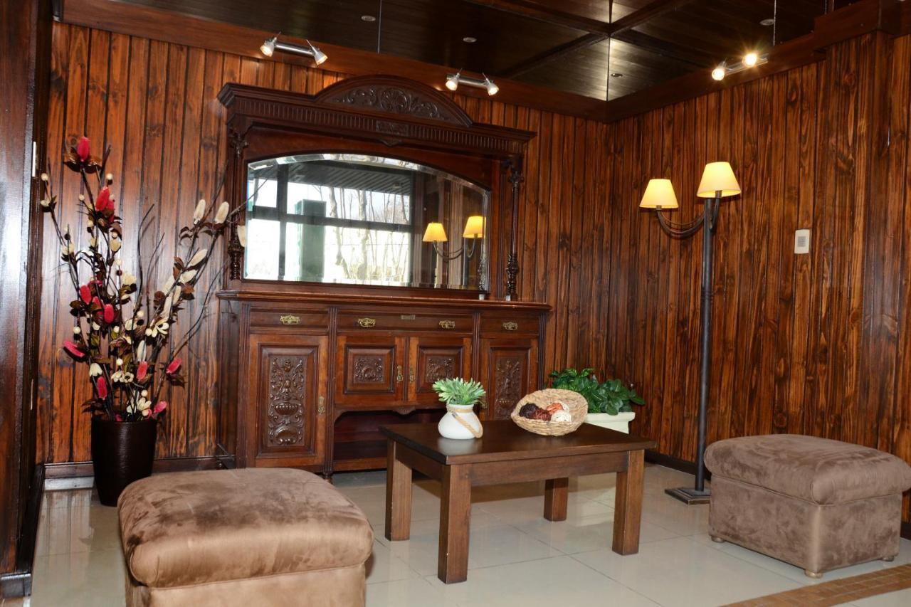 Hotel Leoncia Колония дел Сакременто Екстериор снимка